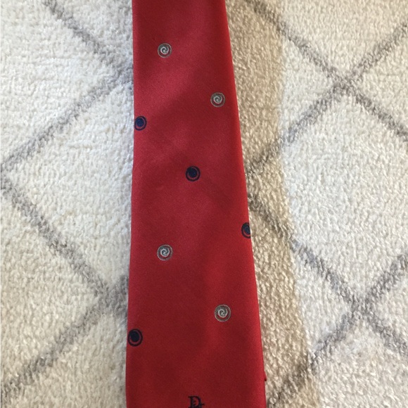 Christian Dior Elegant Red Men's Tie - Picture 4 of 5